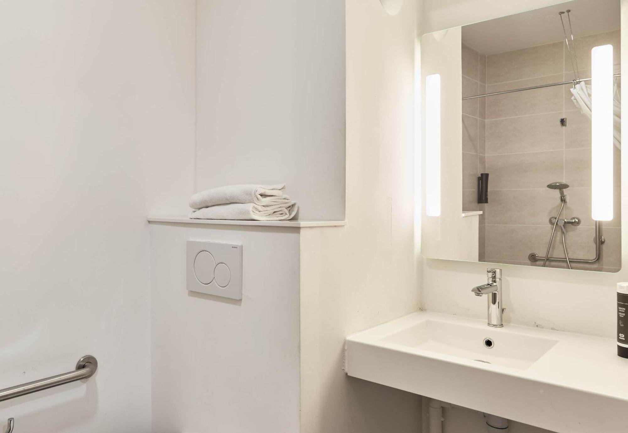 B&B Hotel Paris Porte De Bagnolet Exterior photo